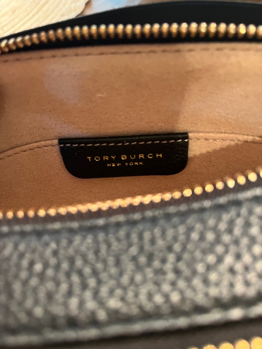 Tory Burch Black Pebbled Leather Double-Zip Camera Bag - Picture 2 of 5